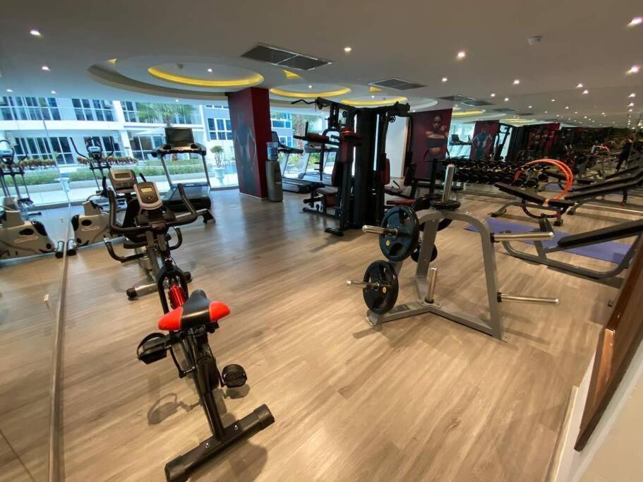 Appartement Large Luxury, Pool View, Grand Avenue, Pattaya E202 Extérieur photo